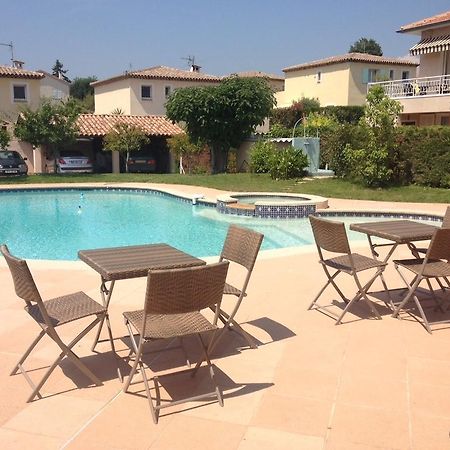 Villa Cezanne كانيو سور مير الغرفة الصورة