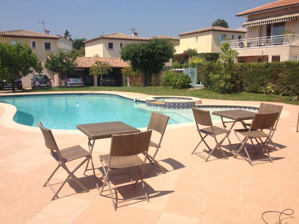 Villa Cezanne كانيو سور مير الغرفة الصورة